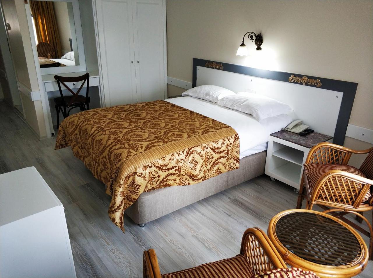 Hali Hotel อิสตันบูล ภายนอก รูปภาพ